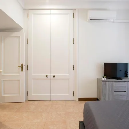 Appia Luxe - A Poche Fermate Del Centro 아파트 *