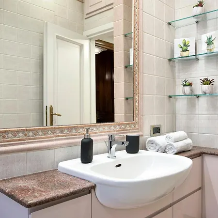 Appia Luxe - A Poche Fermate Del Centro Apartmán Řím