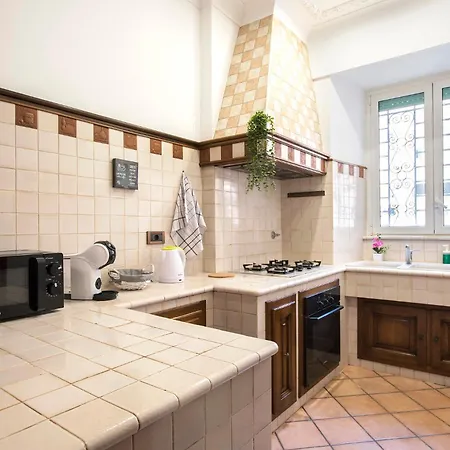 Appia Luxe - A Poche Fermate Del Centro Apartmán Řím