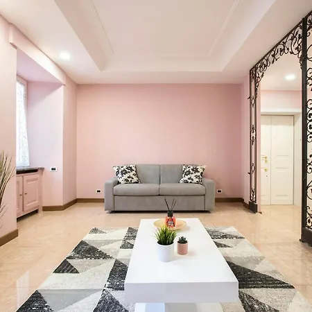 Appia Luxe - A Poche Fermate Del Centro * 罗马