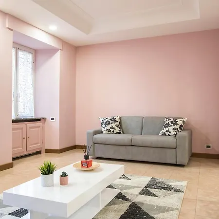 Appia Luxe - A Poche Fermate Del Centro