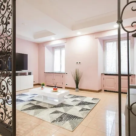 Appia Luxe - A Poche Fermate Del Centro * ローマ