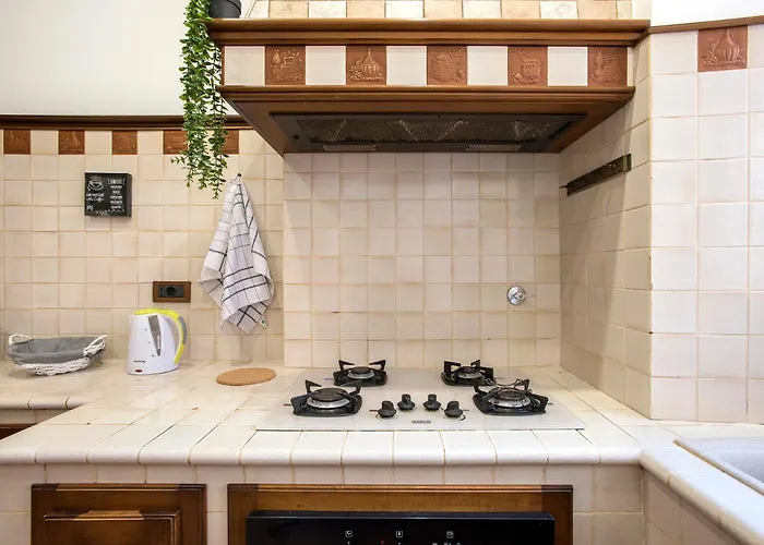 Appia Luxe - A Poche Fermate Del Centro Rom