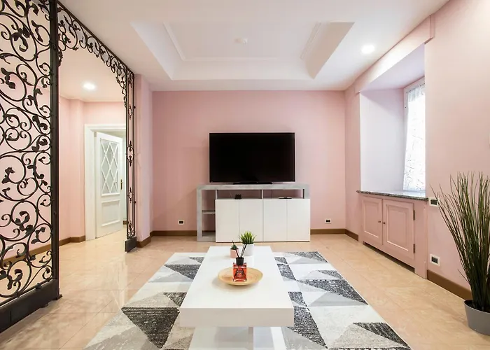 Appia Luxe - A Poche Fermate Del Centro