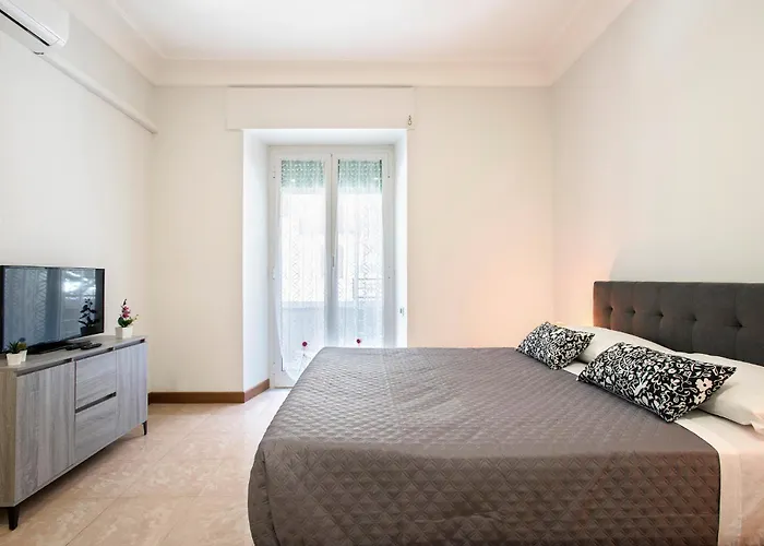 Appia Luxe - A Poche Fermate Del Centro Rom