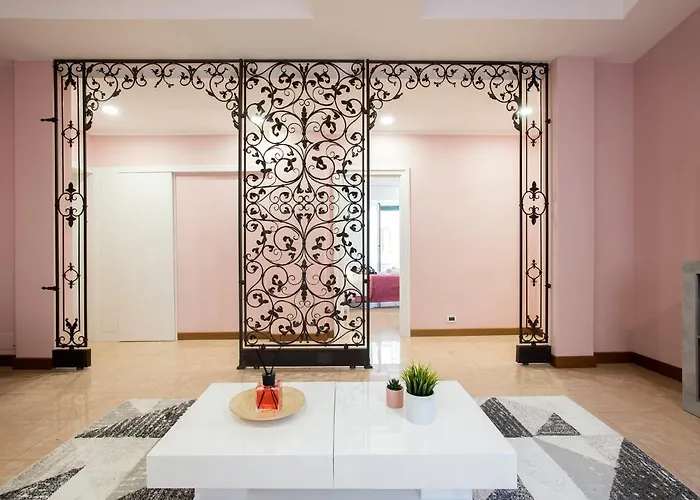 Appia Luxe - A Poche Fermate Del Centro Rom