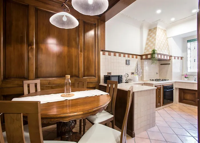 Appia Luxe - A Poche Fermate Del Centro Lägenhet