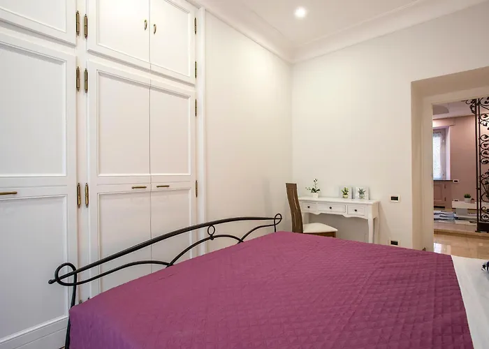 Appia Luxe - A Poche Fermate Del Centro Lägenhet