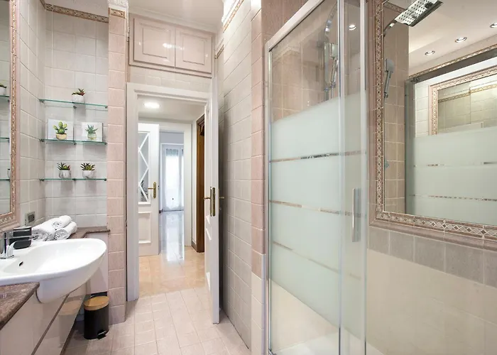 Appia Luxe - A Poche Fermate Del Centro *