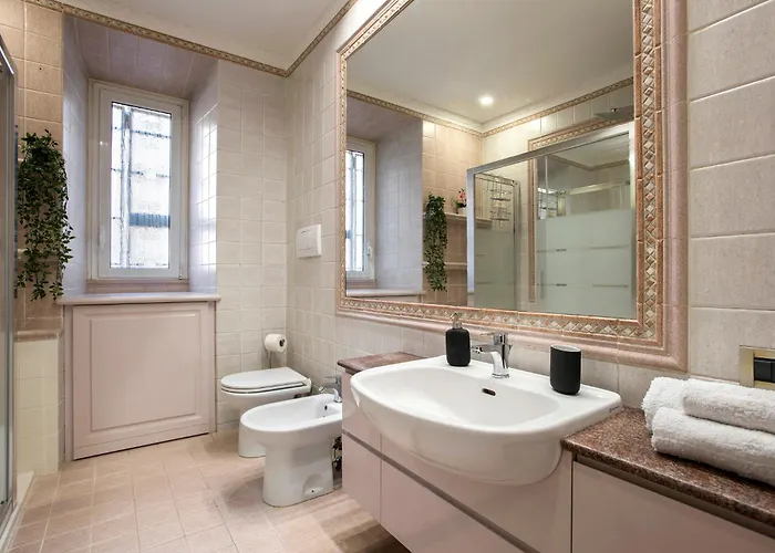 Appia Luxe - A Poche Fermate Del Centro *